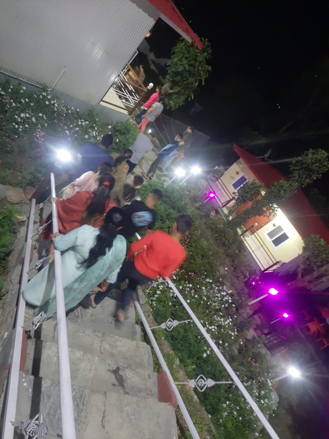 The Pines Mountain View,,3 star