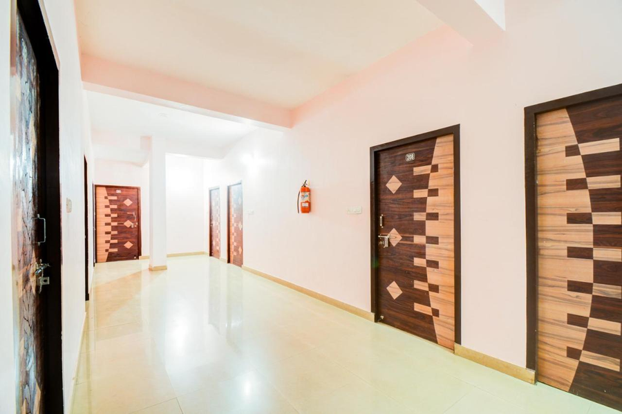 Hotel O Sector 14 Formerly Saniya,Hiran Magri,3 star
