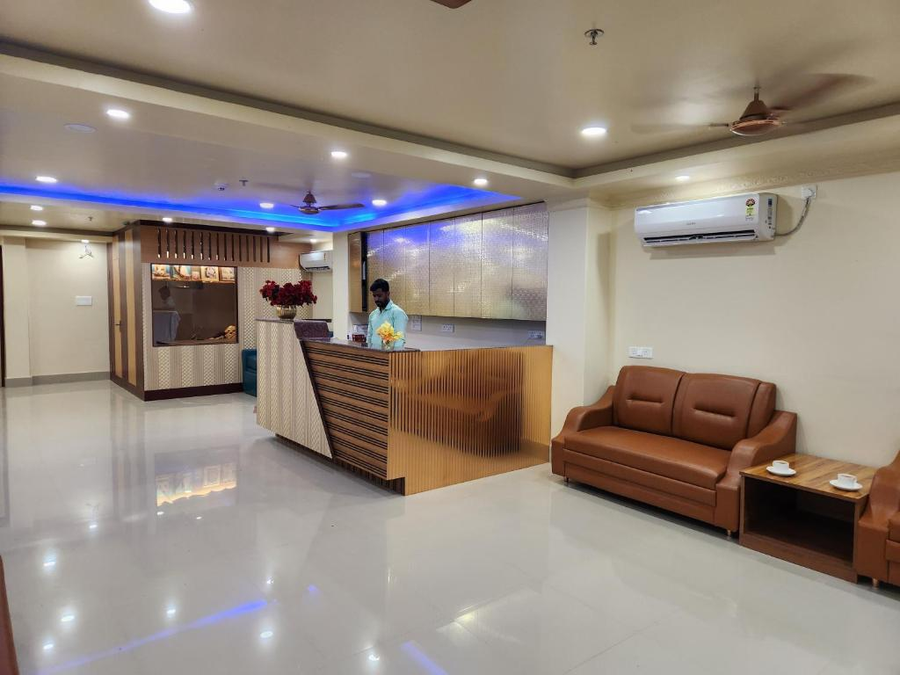 Hotel Kalpataru Grand,,2 star