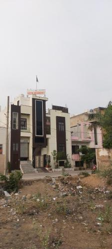 Neetu Residency,Bandikui,2 star