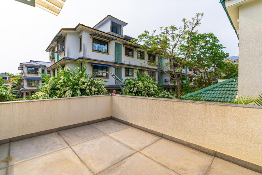 elivaas 3 bhk with pvt pool azalea