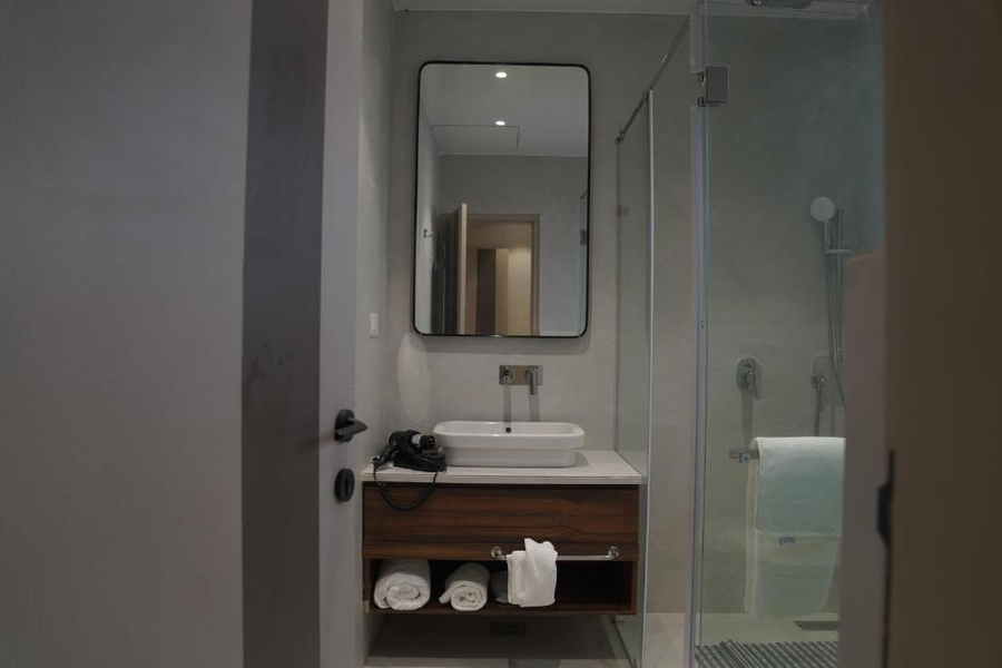 Kmr Hotels & Resorts,,2 star