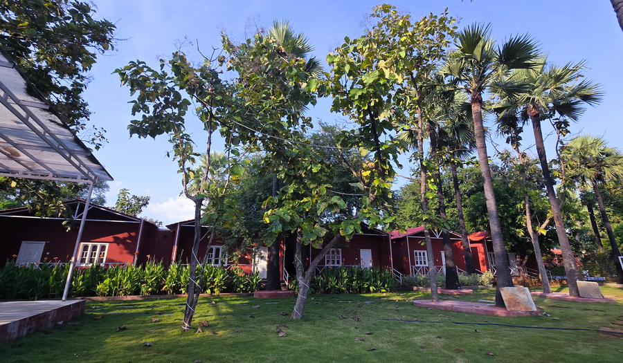 T R Farm Resort And Convention,,3 star