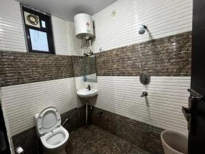 hotel vrinda sarovar