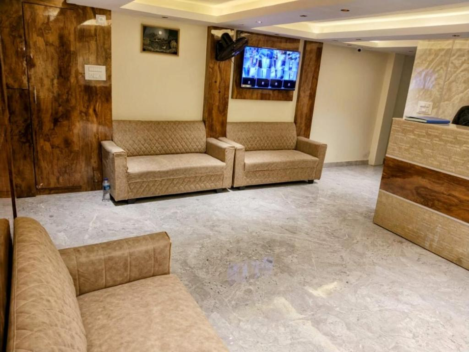 Hotel Crystal Castle,,3 star