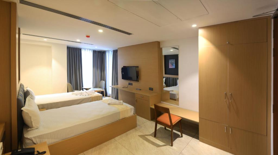 roots luxury suits and banquets