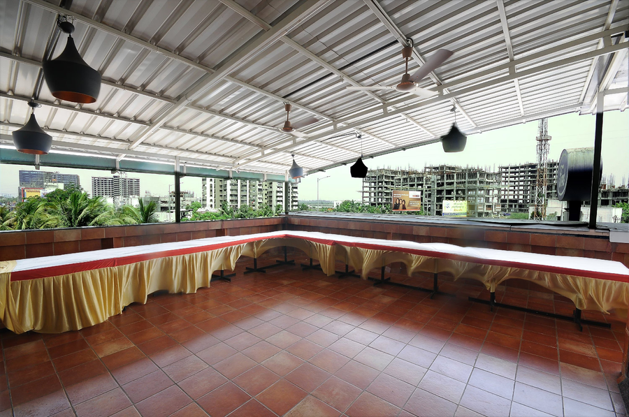 hotel shreeji vatika airport road