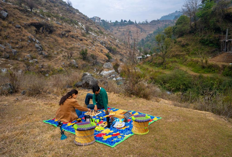 the hosteller mussoorie by the streamside kempty