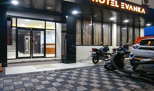Fabhotel Evanka,,3 star