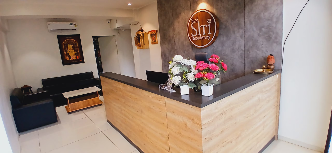 Hotel Shree Hari Om Residency,Bopal,3 star
