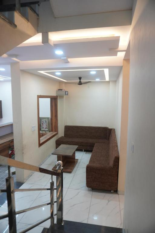 Hotel Shreenath Inn,,3 star