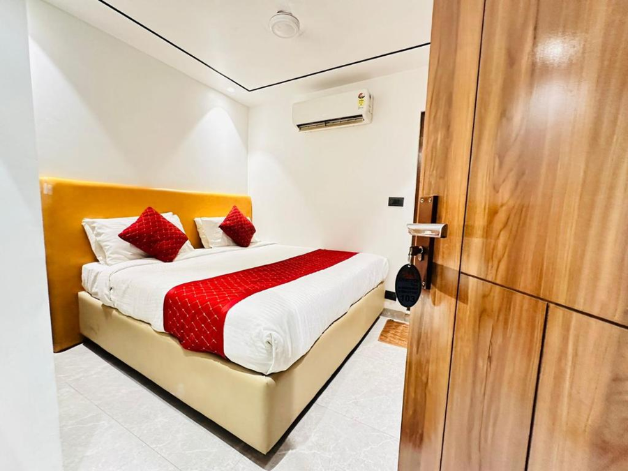 Jay Siyaram Palace,,2 star