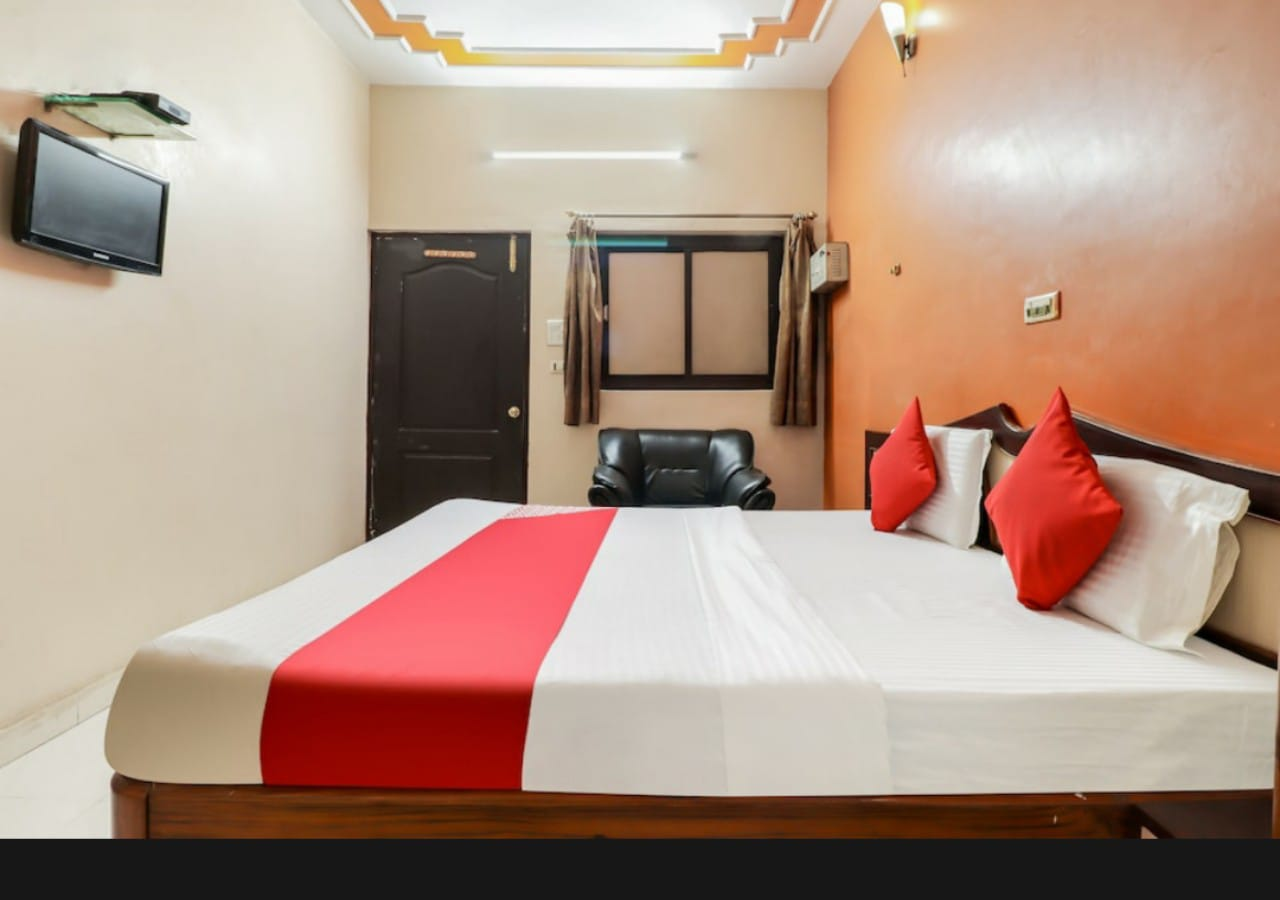 Hotel Sunrise,Charbagh, Lucknow,3 star
