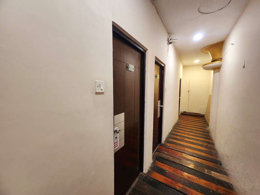 hotel raunak