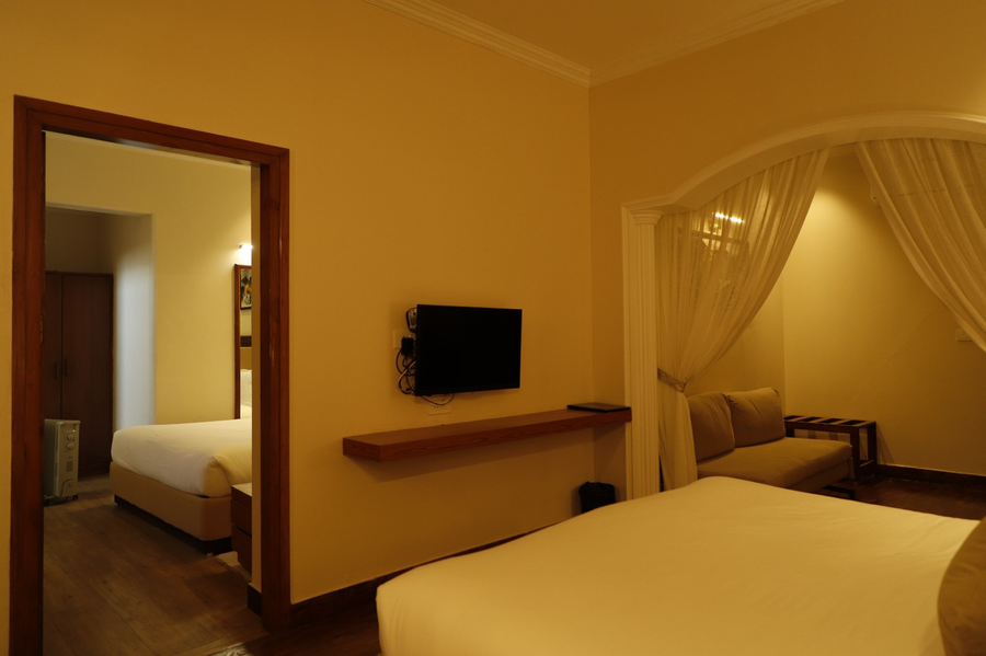 Shimla Golf Resorts,Naldehra,4 star