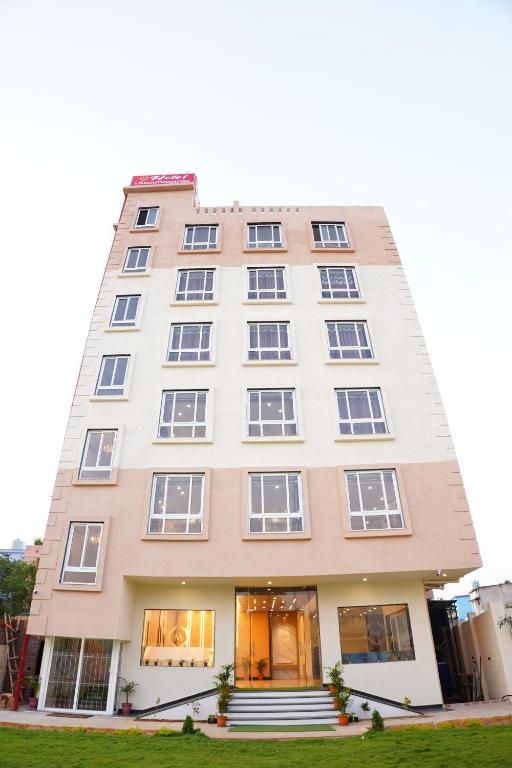 The Marutinandan Grand,,3 star
