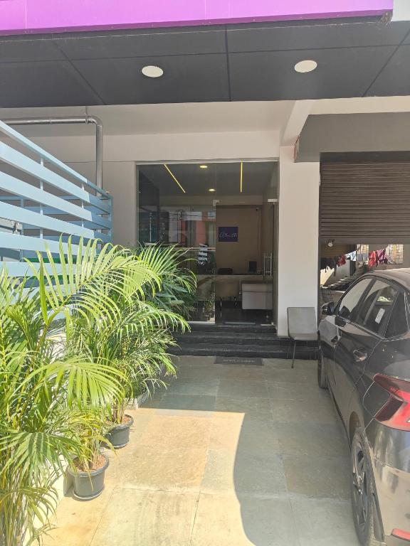 astra hotels and suites sector 7 hsr
