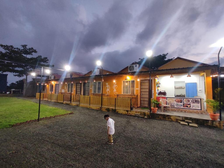 Mandav Hills Resort,,2 star