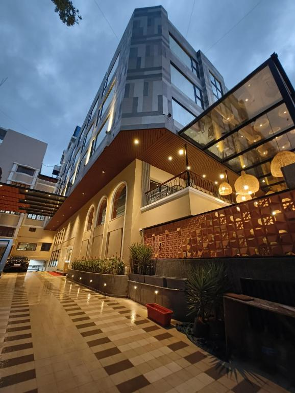 The Luxant Hotel,,3 star