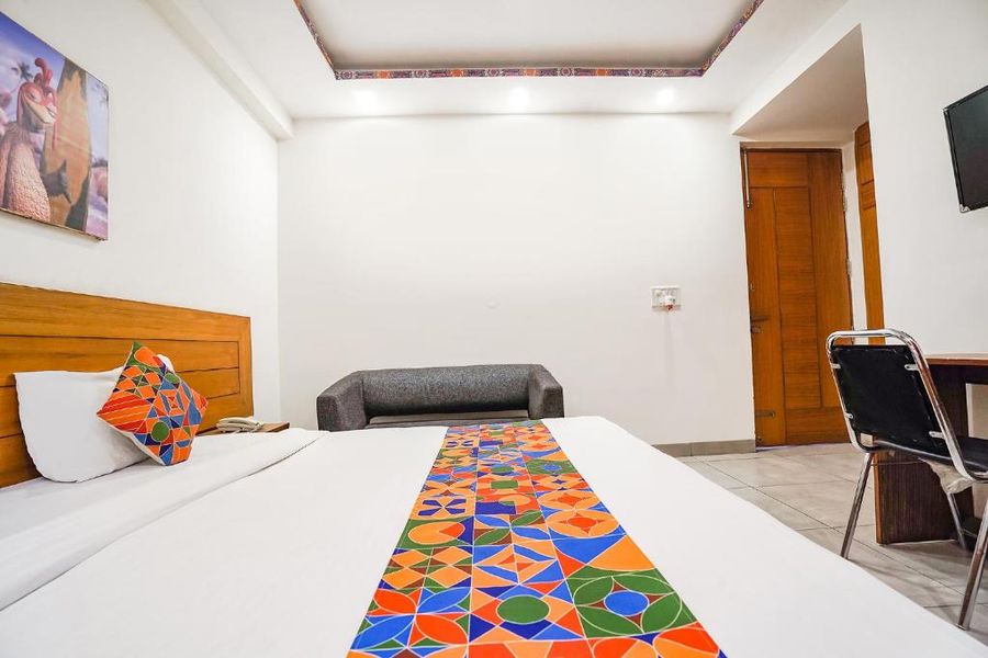 Fabhotel Emoji Stays,,3 star