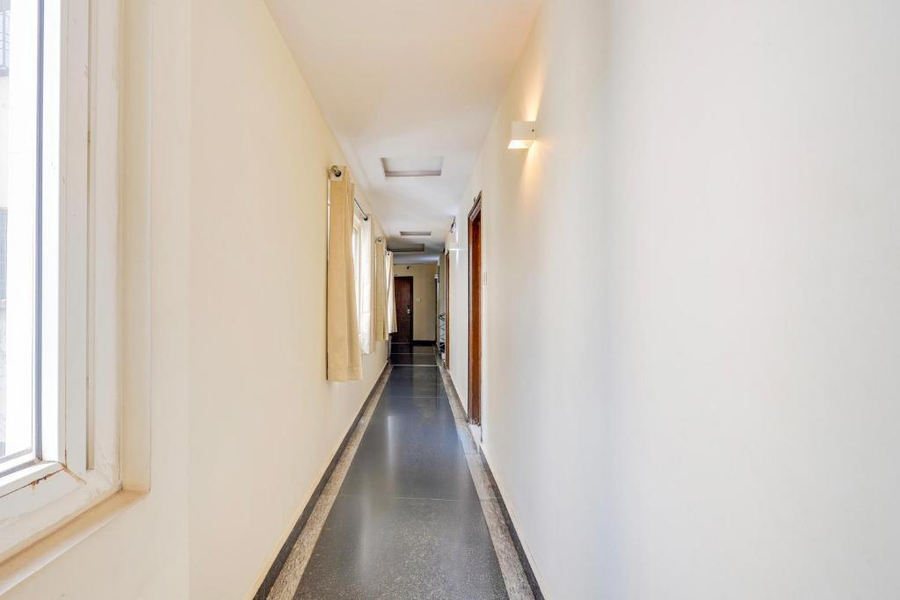 Super Townhouse Dwarka Nagar Near Ramatalkies,Dwaraka Nagar,3 star