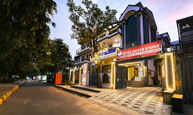 Fabhotel Silver Stone,,3 star