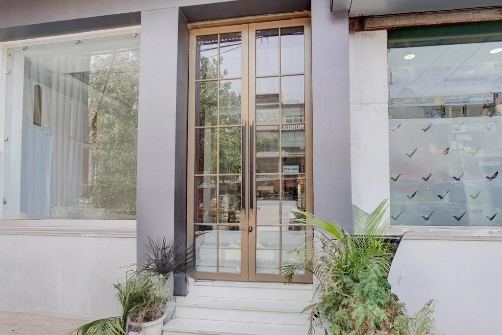 Super Townhouse Karol Bagh Formerly Hotel Unistar,Karolbagh,4 star