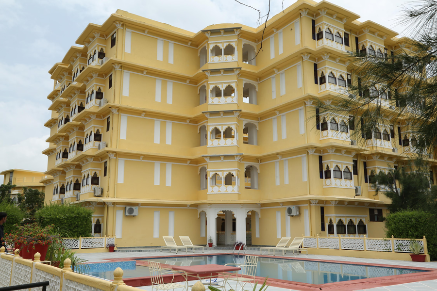 Sinclairs Palace Retreat,,4 star