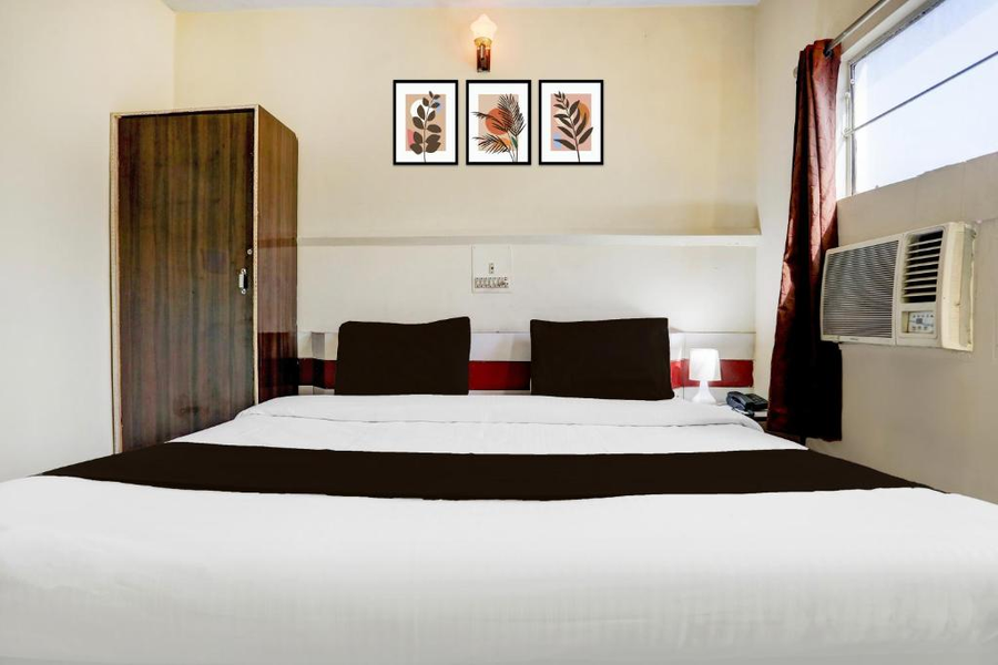 Collection O Lashkar Gwalior Formerly Hotel Banjara,OYO 16947 Hotel Banjara Is Perfectly Located For Both Business And Leisure Guests In Gwalior. Both B,4 star
