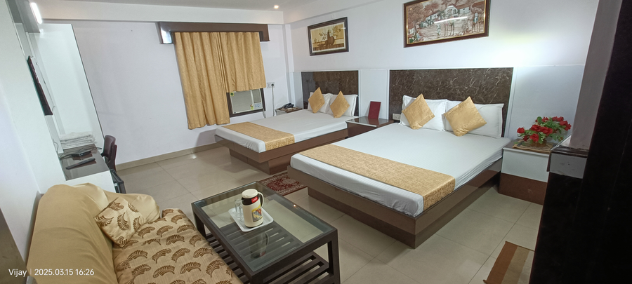 hotel su shree continental dx