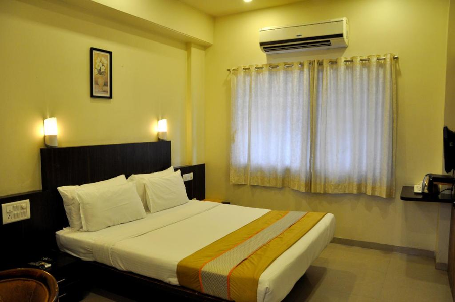hotel atria kolhapur