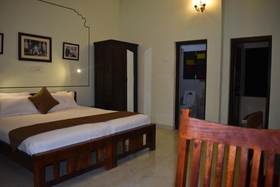 hotel nawal sagar palace