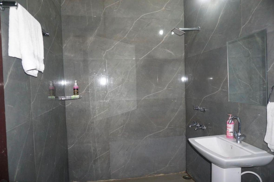 clay inn hotel dhunela sohna