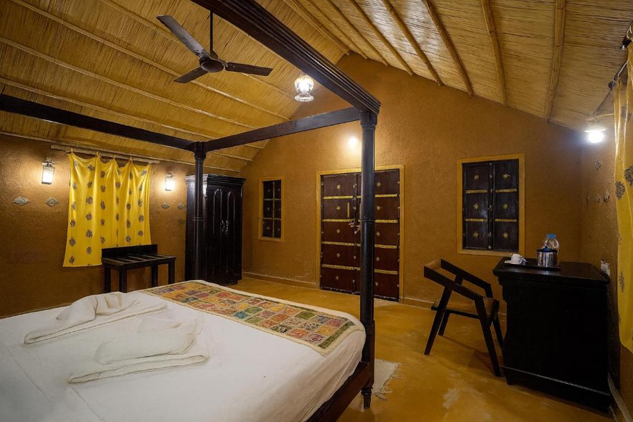 Talai Desert Camp,,2 star