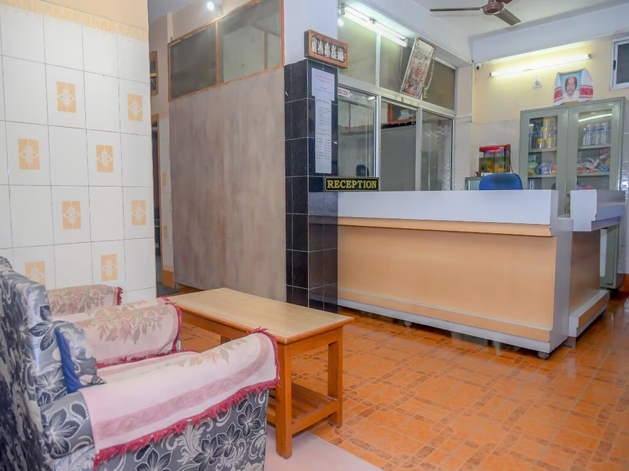 Hotel Prince,Srishti Hospitals,2 star