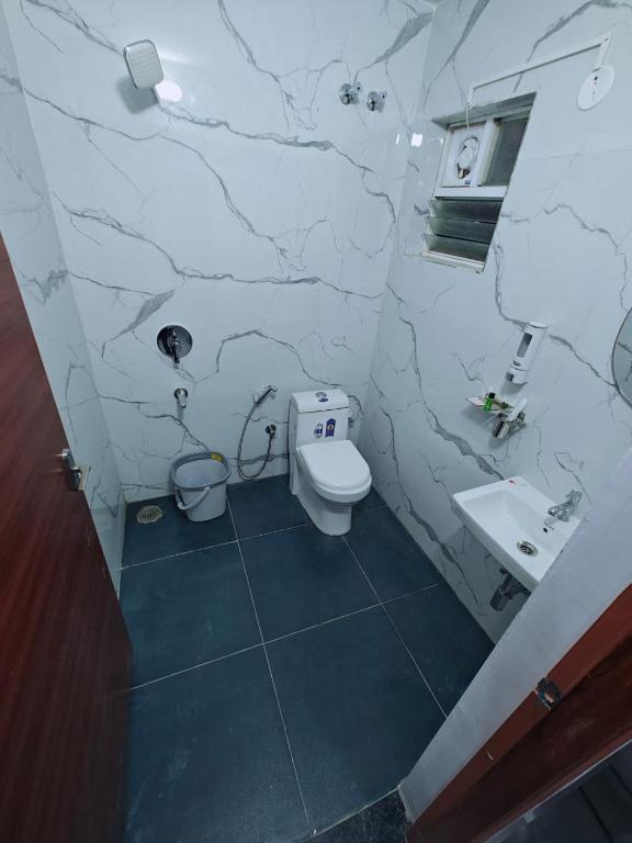 keerthis comforts near kempegowda international airport