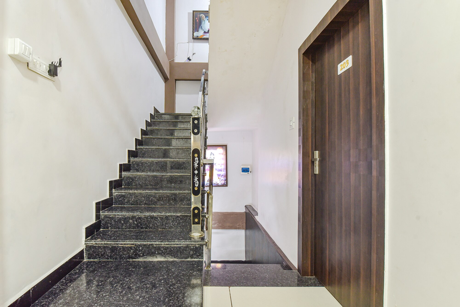 fabexpress anandam palace guest house