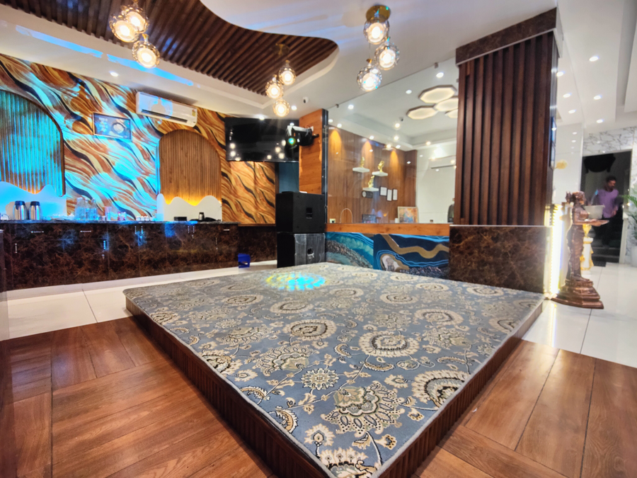 Hotel Mandi Heights,,4 star