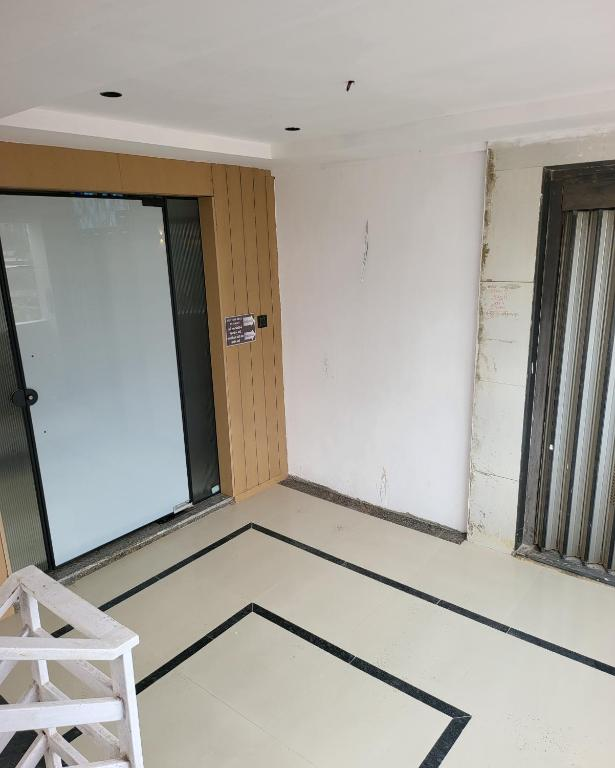 Hotel Shiv Kartik,Vesu,2 star