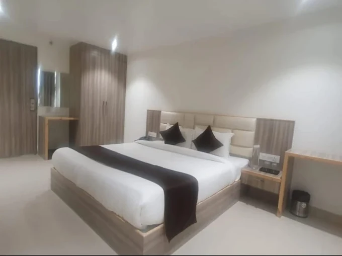 Hotel The Crims,,3 star