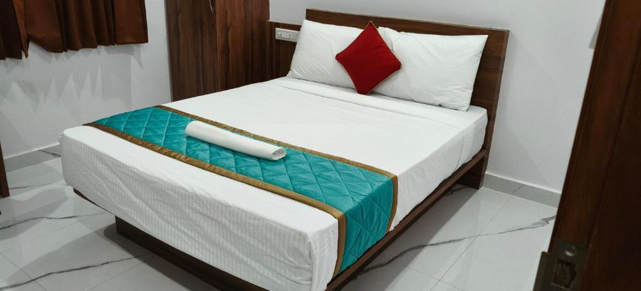 keerthis comforts near kempegowda international airport