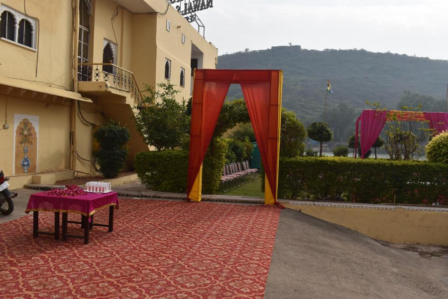 hotel nawal sagar palace