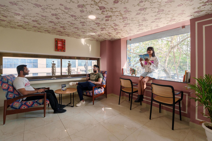 the hosteller jaipur mi road