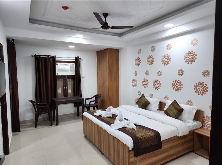 Hotel Abode Inn,West Delhi,3 star