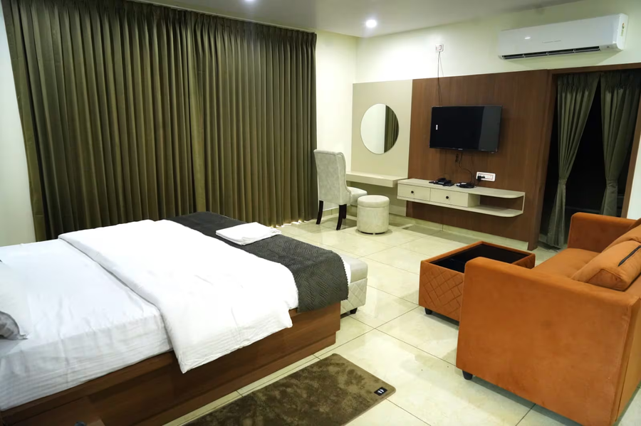 Hotel Vr Grand,,3 star
