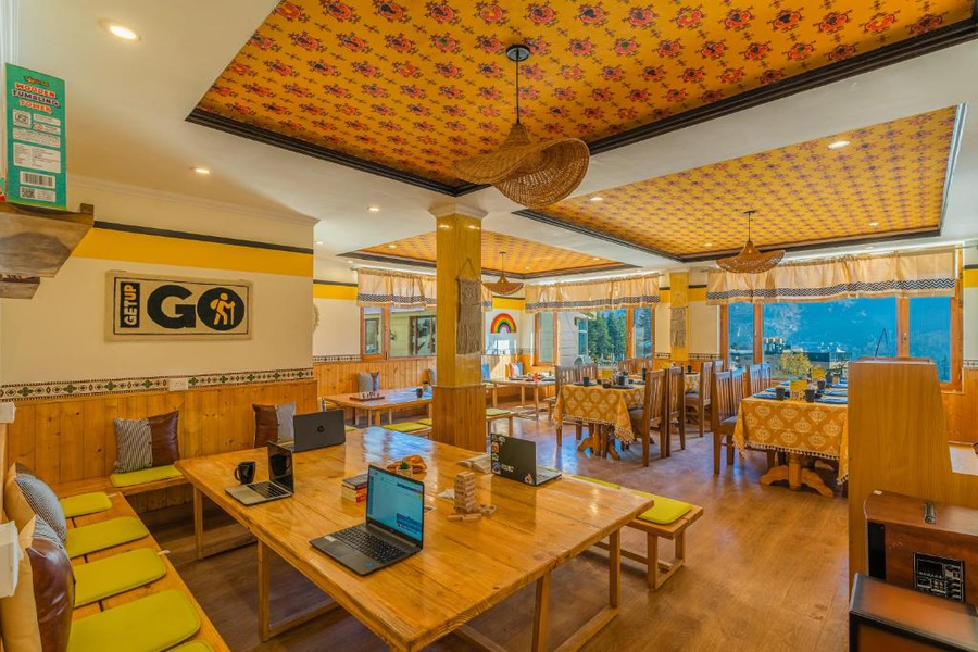 the hosteller manali old manali