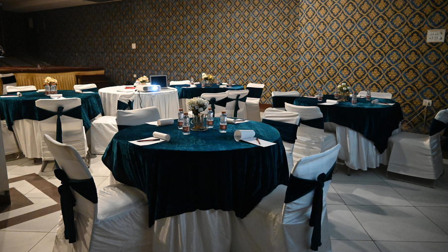 V Hotel Tssg Igi Airport - Delhi,Mahipalpur,4 star