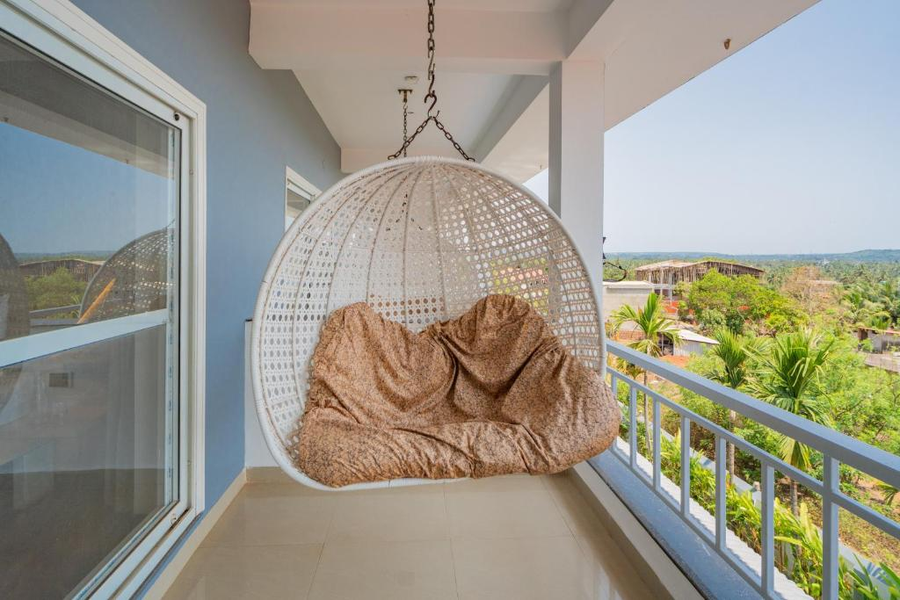 alaya stay gracias bleu retreat with sea views and restro close to ashvem beach