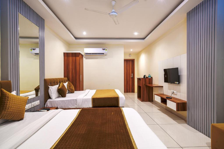 Radhe Krishna Resort & Hotel,,3 star