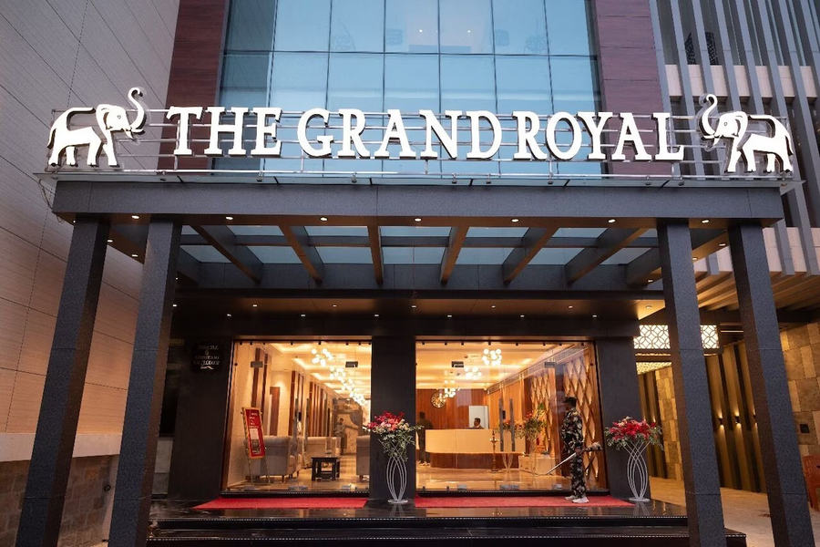 The Grand Royal Hotel,,3 star